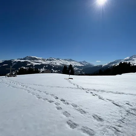 Auf 1600 Meter Hoehe - Naehe Lenzerheide Lejlighed