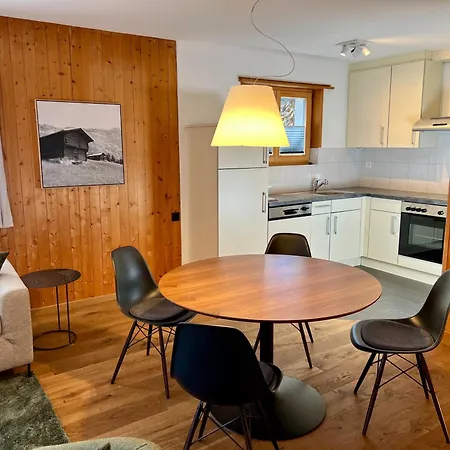 Apartment Auf 1600 Meter Hoehe - Naehe Lenzerheide *